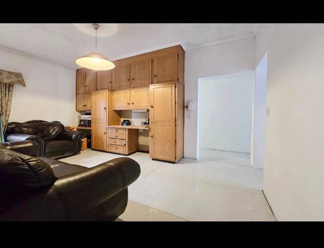 4 BEDROOM HOUSE FOR SALE IN WATERKLOOF GLEN